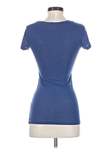 Victoria's Secret Short Sleeve T-Shirt (view 2)