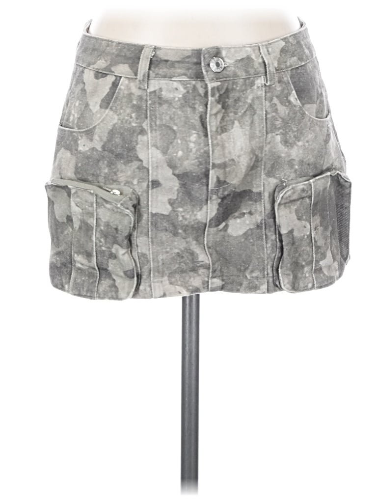 Pre-owned Edikted Casual Skirt In Gray