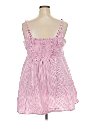 Old Navy Casual Dress (view 2)
