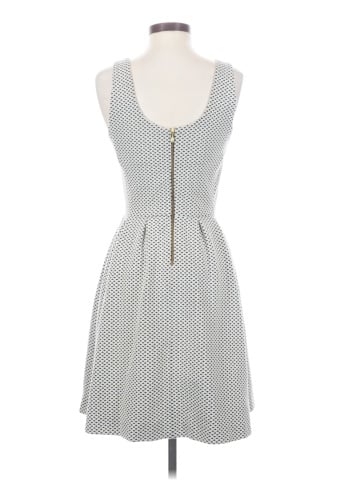 Banana Republic Casual Dress (view 2)