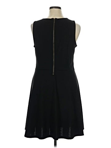 Old Navy Casual Dress (view 2)