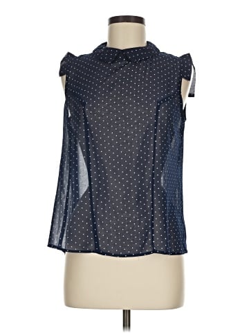 Comme Toi Sleeveless Blouse (view 1)