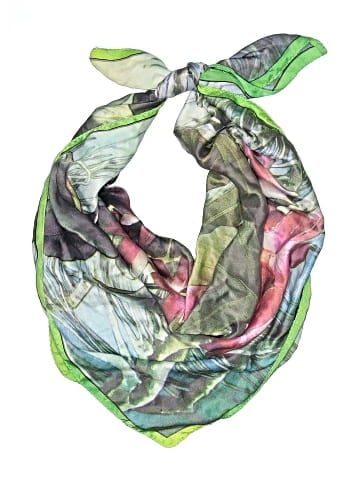 HL Scarf (view 1)