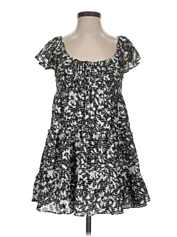 Urban Outfitters Casual Dress (view 1)