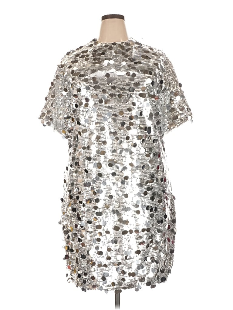 Glamorous Cocktail Dress In Black
