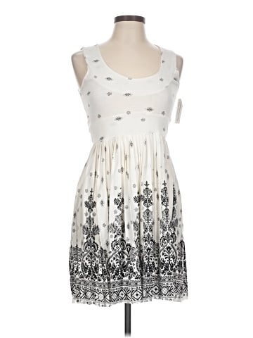 Romeo & Juliet Couture Casual Dress (view 1)