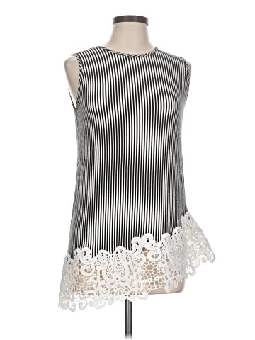 Cha Cha Vente Sleeveless T-Shirt (view 1)