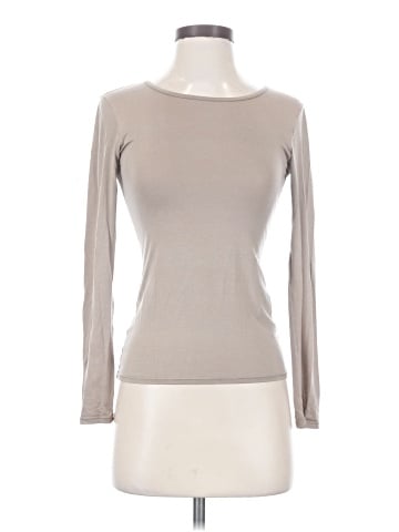 Uniqlo Long Sleeve T-Shirt (view 1)