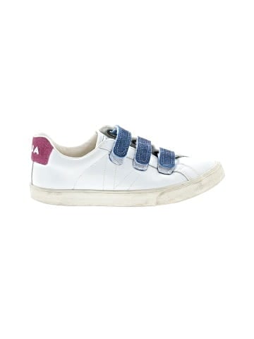 VEJA Sneakers (view 1)