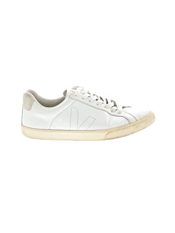 VEJA Sneakers (view 1)