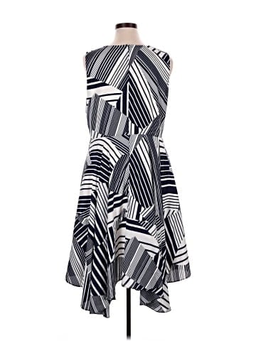 Julia Jordan Casual Dress (view 2)
