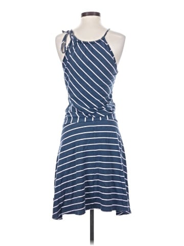 Mountain Hardwear Casual Dress (view 2)