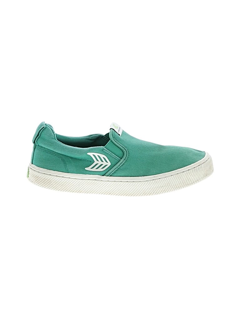 Pre-owned Cariuma Sneakers In Green