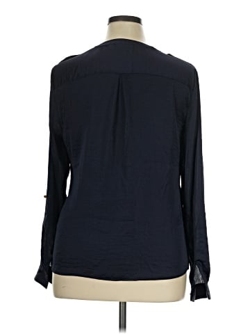 The Limited Long Sleeve Button-Down Shirt (view 2)