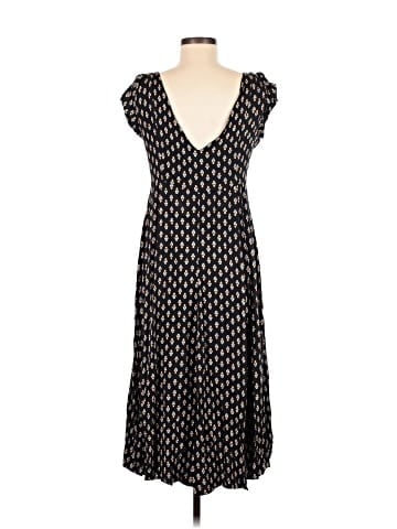 Urban Outfitters Casual Dress (view 2)
