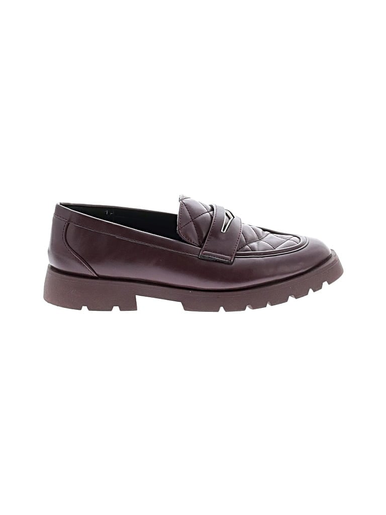 Pre-owned Shoedazzle Flats In Burgundy