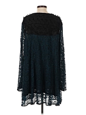 The Pyramid Collection Cocktail Dress (view 2)