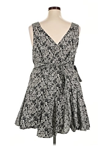 Banana Republic Cocktail Dress (view 2)