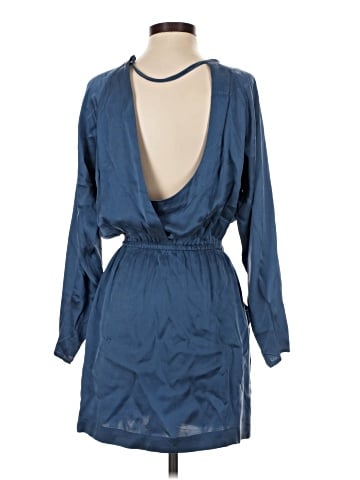 Funktional Casual Dress (view 2)