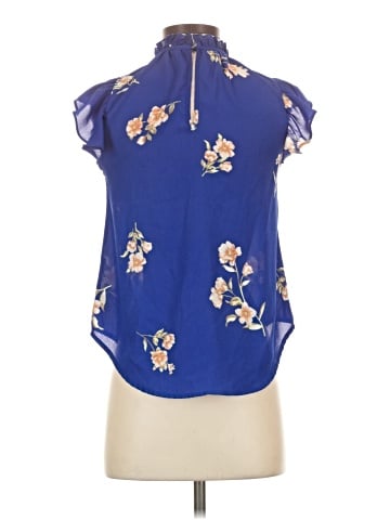 Sienna Sky Sleeveless Blouse (view 2)
