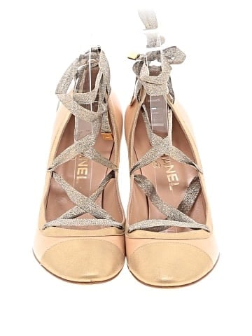 Chanel Pumps (view 2)