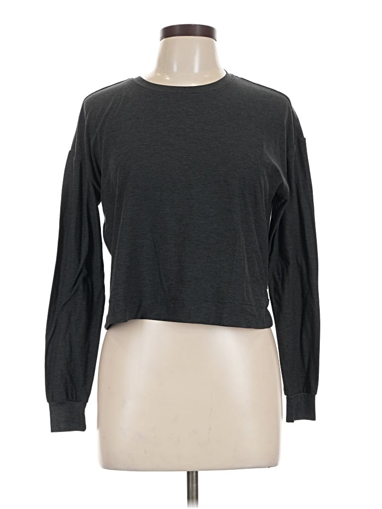 Pre-owned Vuori Long Sleeve T-shirt In Gray
