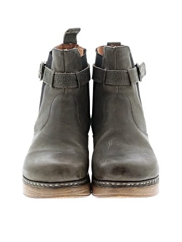 Calou Ankle Boots (view 2)