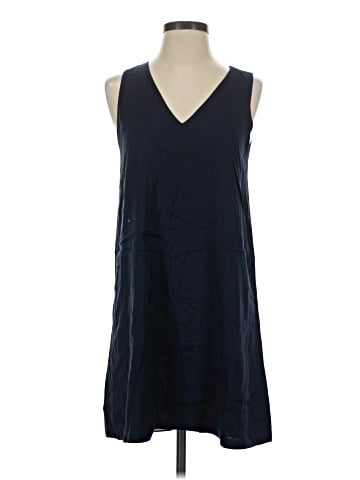 Alice + Olivia Casual Dress (view 1)