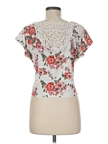 Bobbie Brooks Short Sleeve Top (view 2)
