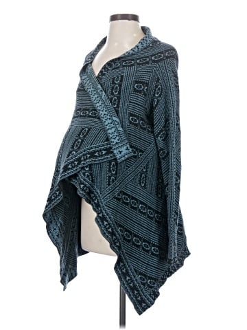 Wendy Bellissimo Poncho (view 1)