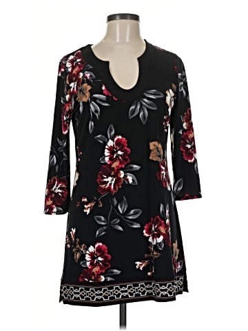 White House Black Market 3/4 Sleeve Blouse (view 1)