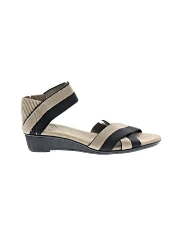Unbranded Wedges (view 1)