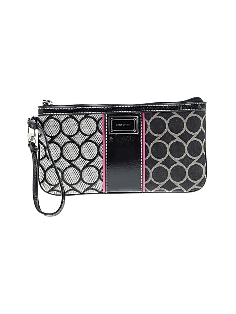 Pre-owned Nine West Wristlet In Gray