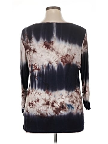 Signature Studio 3/4 Sleeve Top (view 2)