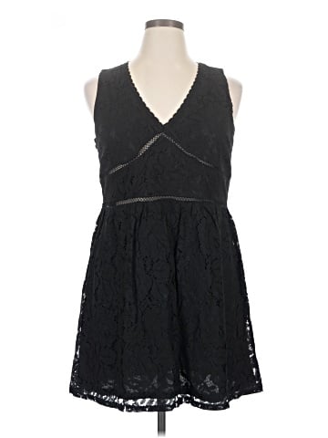 Xhilaration Cocktail Dress (view 1)