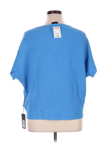 Cyrus Poncho (view 2)
