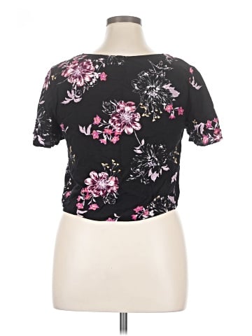 Mudd Short Sleeve Top (view 2)
