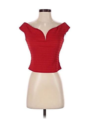 ASTR The Label Sleeveless Top (view 1)