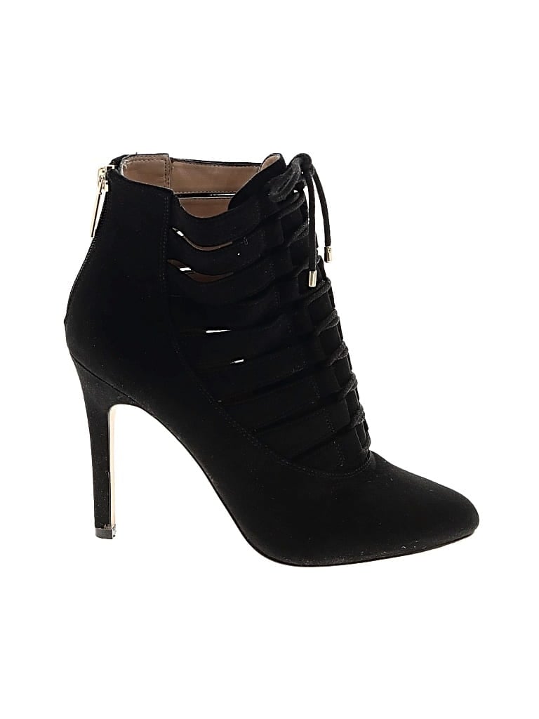 Pre-owned Bcbgeneration Ankle Boots In Black