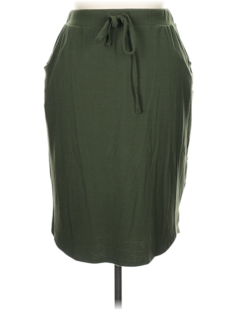 Pre-owned Zenana Casual Skirt In Green