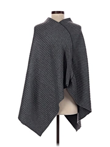 Moma Poncho (view 2)