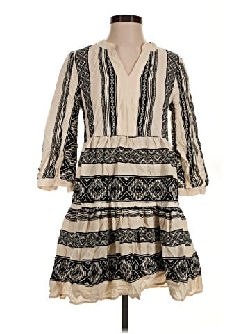 Figueroa & Flower Casual Dress (view 1)