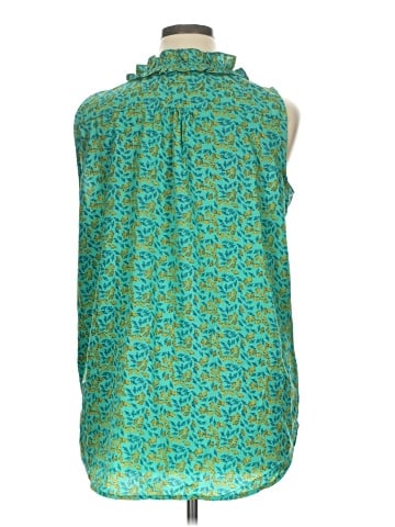 Tres Jolie Sleeveless Blouse (view 2)