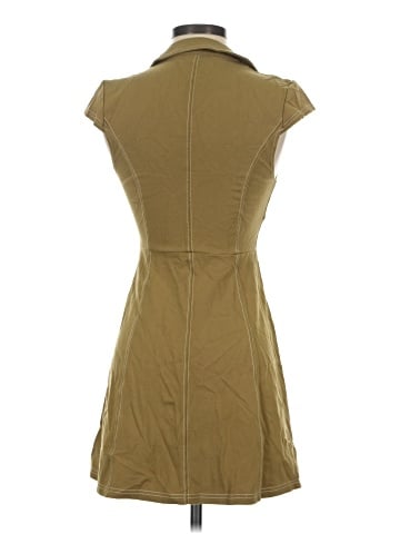 Urban Outfitters Casual Dress (view 2)