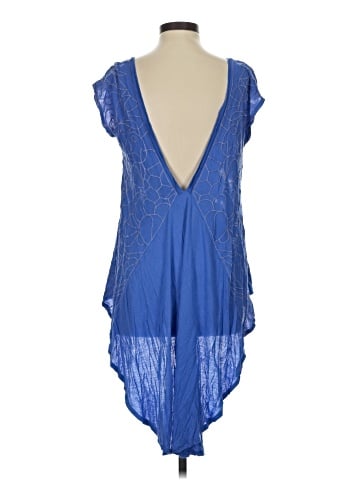 New Romantics Sleeveless Blouse (view 2)