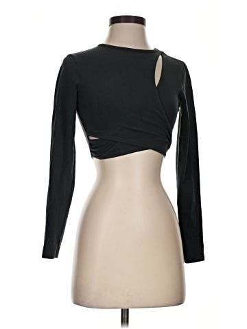 Urban Outfitters Long Sleeve T-Shirt (view 1)