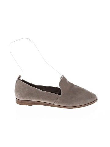Crown Vintage Flats (view 1)