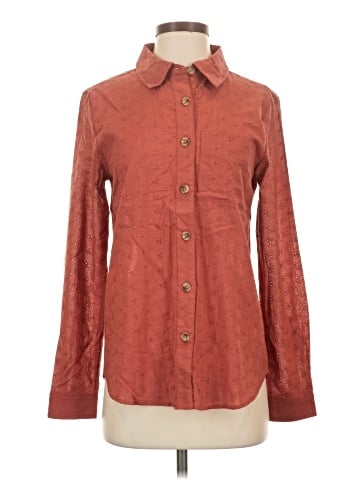 Maurices Long Sleeve Button-Down Shirt (view 1)