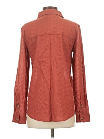 Maurices Long Sleeve Button-Down Shirt (view 2)