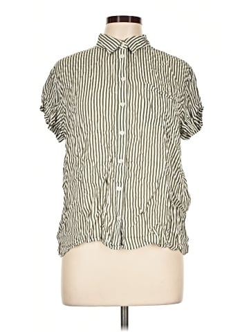 Market and Spruce Short Sleeve Blouse (view 1)